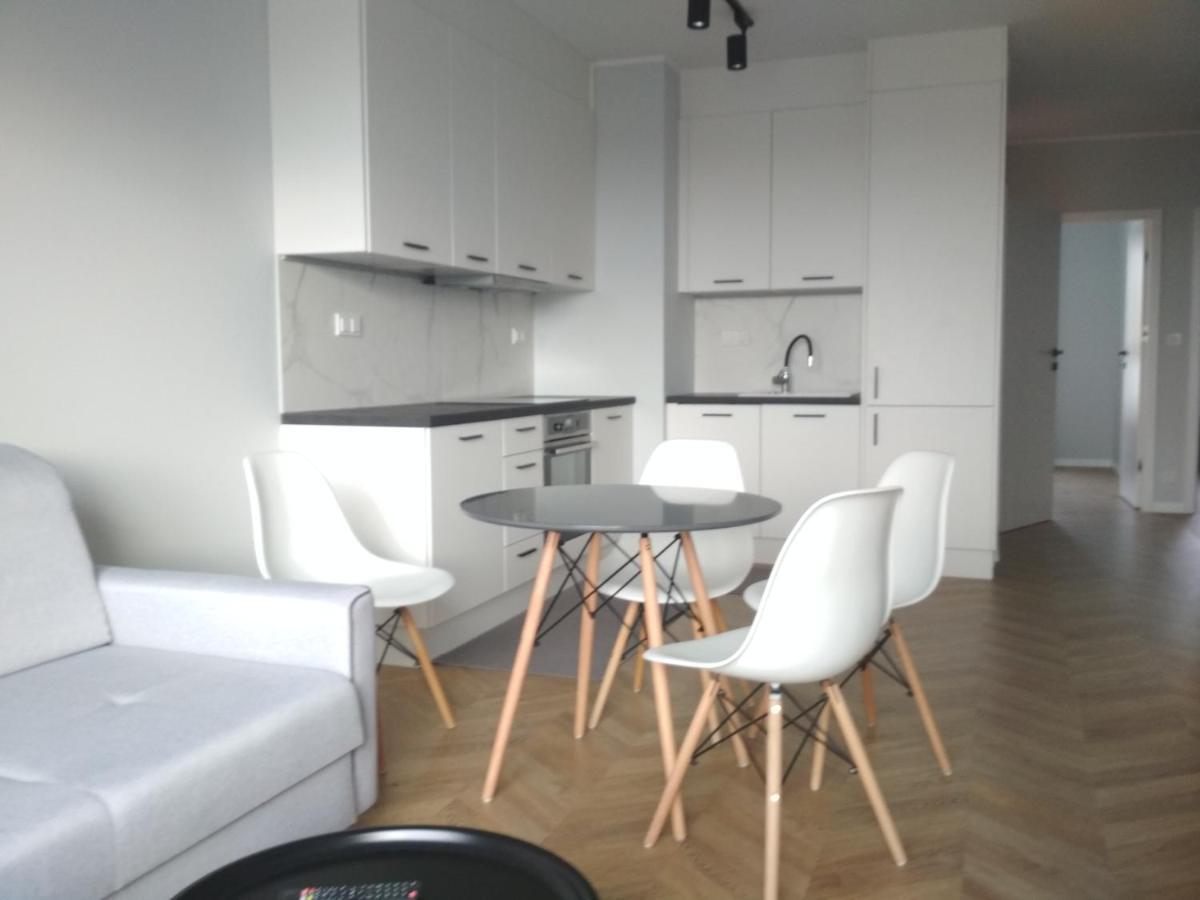 Airport 3Rooms New Apartment With Parking Varsovia Exterior foto